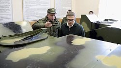 Алексей Текслер проверил, как размещены мобилизованные в Чебаркуле