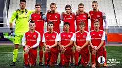 Команда «Челябинск‑ОСШ» завоевала серебряные медали в Юношеской футбольной лиге