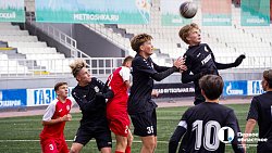 Команда «Челябинск‑ОСШ» завоевала серебряные медали в Юношеской футбольной лиге