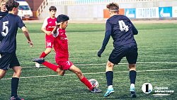 Команда «Челябинск‑ОСШ» завоевала серебряные медали в Юношеской футбольной лиге