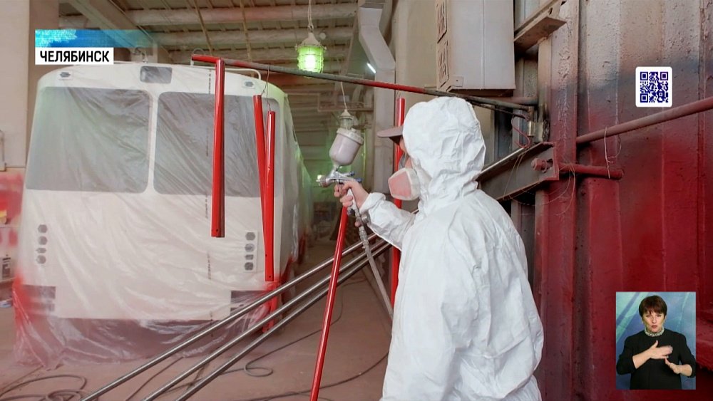 Ретро-троллейбус готовится встать в рейс