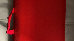 В челябинском аэропорту женщина украла детский чемодан с книгами и графическими планшетами