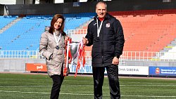 «Крытый манеж даст толчок развитию юношеского футбола в регионе» — тренер Алексей Власов