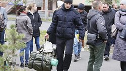 Среди отправляемых в войска из Челябинской области все больше добровольцев — военком