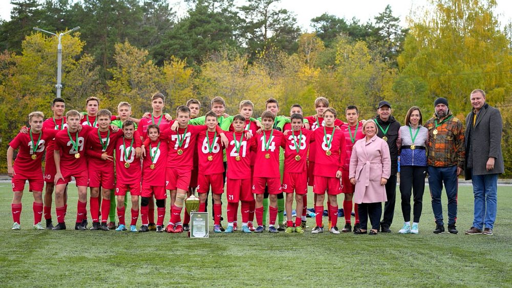 Юные футболисты из Челябинска стали чемпионами первенства Урала и Западной Сибири