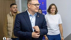 Алексей Текслер обсудил с волонтерами помощь мобилизованным южноуральцам