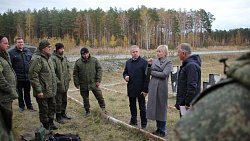 Вице-губернатор Алексей Фартыгин навестил южноуральских резервистов в Свердловской области