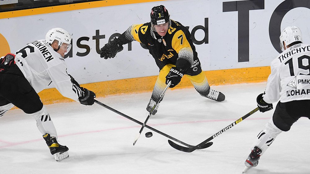 Челябинский «Трактор» потерпел пятое поражение подряд в чемпионате КХЛ