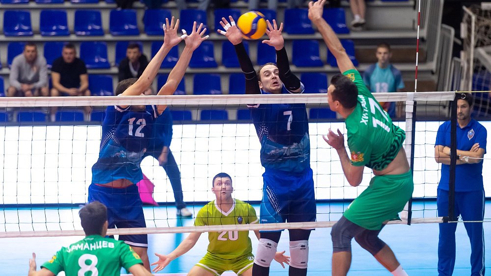 Волейболисты челябинского «Динамо» уступили в уральском дерби «Локомотиву‑Изумруду»