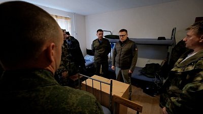 Алексей Текслер вновь посетил мобилизованных в чебаркульской дивизии