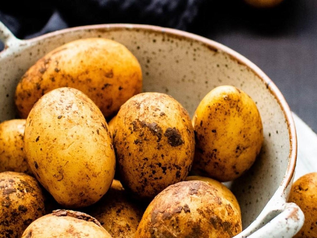 От картошки. Картофель при геморрое. Картошка для диабетиков. Народная медицина с картошкой. Картофель при геморрое.