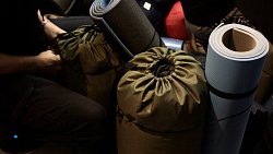 Челябинские единороссы собрали для мобилизованных 430 спальных мешков