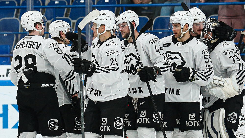 Челябинский «Трактор» выиграл у «Нефтехимика» и прервал пятиматчевую серию поражений