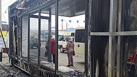 Ночью в Челябинске сгорел остановочный павильон
