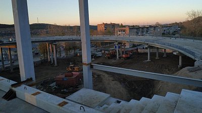 В Бакале с опережением графика возвели каркас моста