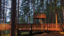 В Челябинской области построили парк с воздушными тропами и открытой галереей