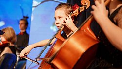 Одаренные дети с аншлагом выступили на презентации областного симфонического оркестра