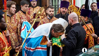 В Челябинск прибыл ковчег с мощами блаженной Матроны Московской