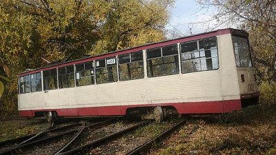 Трамвай сошел с рельсов в Металлургическом районе Челябинска