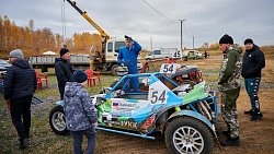 Челябинские гонщики закрыли летний сезон состязаниями по автокроссу