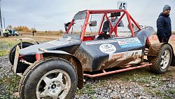 Челябинские гонщики закрыли летний сезон состязаниями по автокроссу