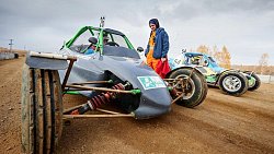 Челябинские гонщики закрыли летний сезон состязаниями по автокроссу