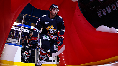 Хоккейный клуб «Металлург» расторг контракт с защитником Ильей Хохловым