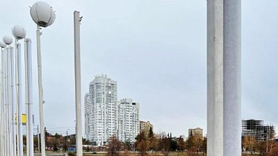 В Челябинске повредили архитектурную подсветку на мосту