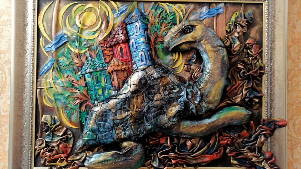 В Челябинске открывается выставка объемных картин из кожи