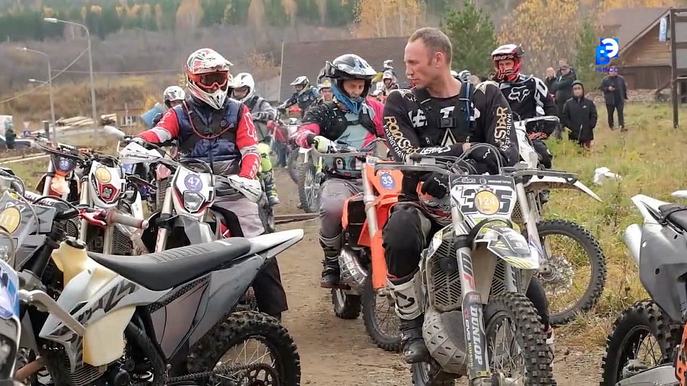 Гонщики принимают участие в MotoKvadroFest