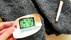 В Озерске мастерицы шьют теплые пояса для мобилизованных