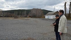 В Катав-Ивановске продолжается реконструкция стадиона «Труд»