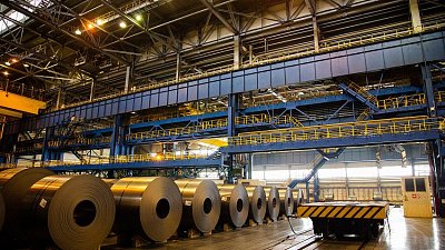 Продажи металлопродукции ММК снизились на 11%