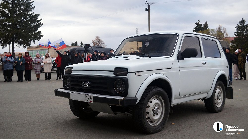 Предприниматель из челябинского села купил внедорожник для нужд армии