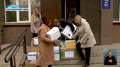 Жители области собрали теплый гуманитарный груз