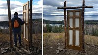 На горе у Тургояка поставили арт-объект «Дверь в осень»