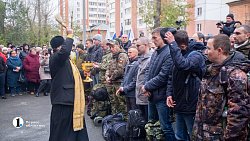 В чебаркульский центр подготовки из Челябинска отправились 68 «воинов света»