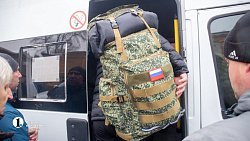 В чебаркульский центр подготовки из Челябинска отправились 68 «воинов света»