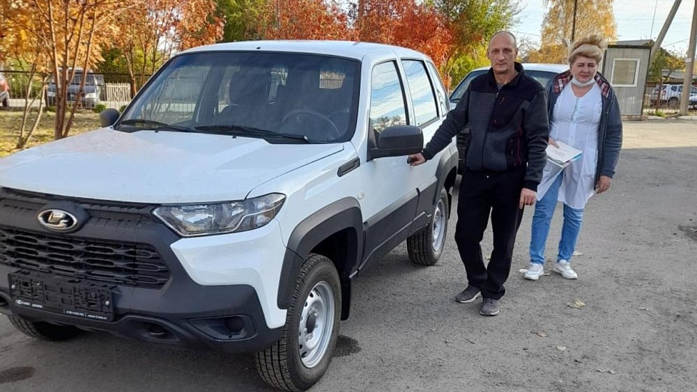 Две новые LADA Niva Travel пополнили автопарк больницы в Челябинской области