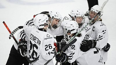 Хоккеистки «Белых медведиц» поделили очки с «Торпедо» в чемпионате ЖХЛ