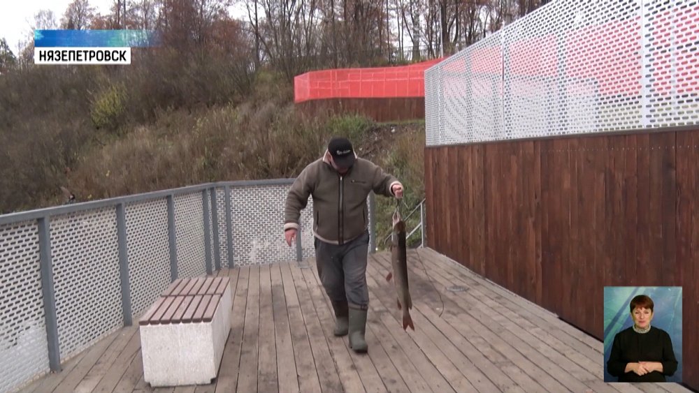 Житель Нязепетровска поймал большую щуку