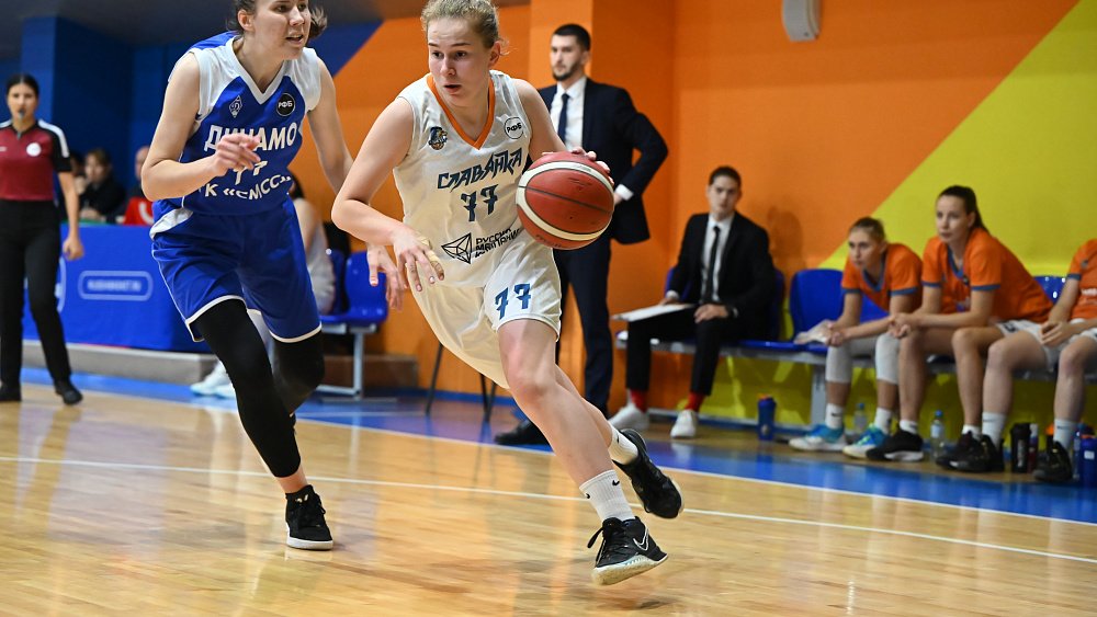 Баскетбольный клуб «Славянка» поделил очки с «Динамо‑2» в Высшей лиге