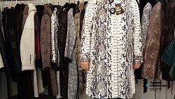 Челябинке отказались возвращать деньги в магазине распродаж брендовой одежды