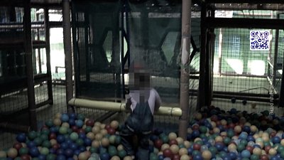 Ребенок упал в игровой комнате в Копейске