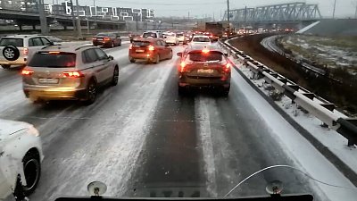 В Челябинске утренние пробки достигли 10 баллов