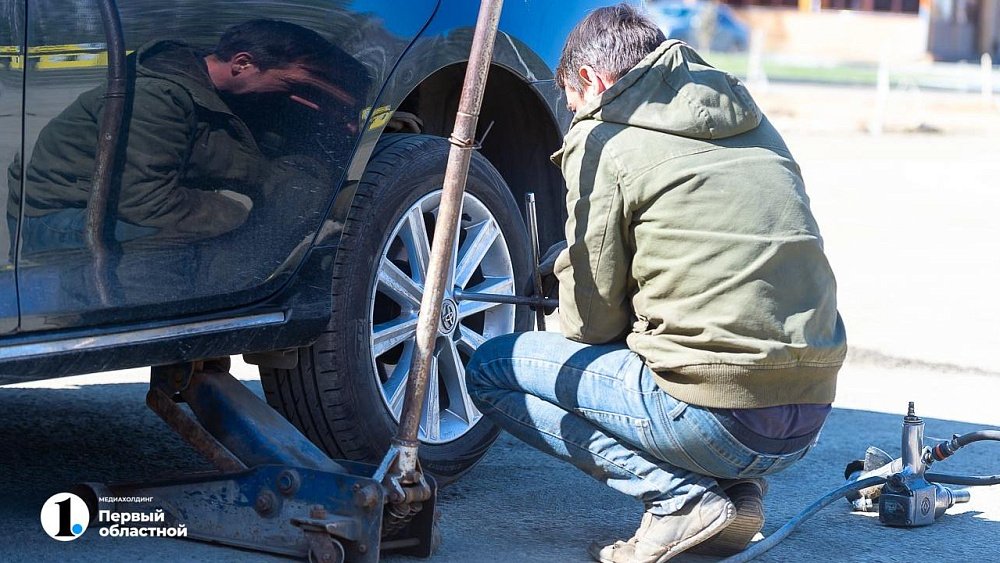 В ГИБДД Челябинской области призвали водителей сменить летние шины на зимние