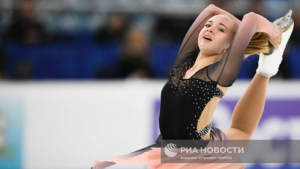 Фигуристка из Златоуста вошла в восьмерку сильнейших на Гран‑при в Сочи