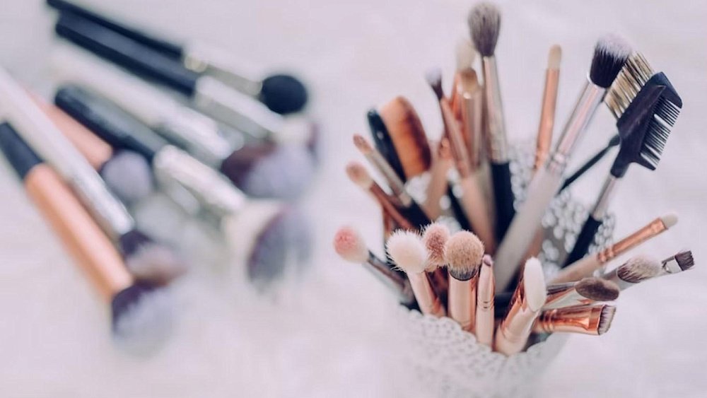 Грязные кисти для макияжа вызывают эти болезни