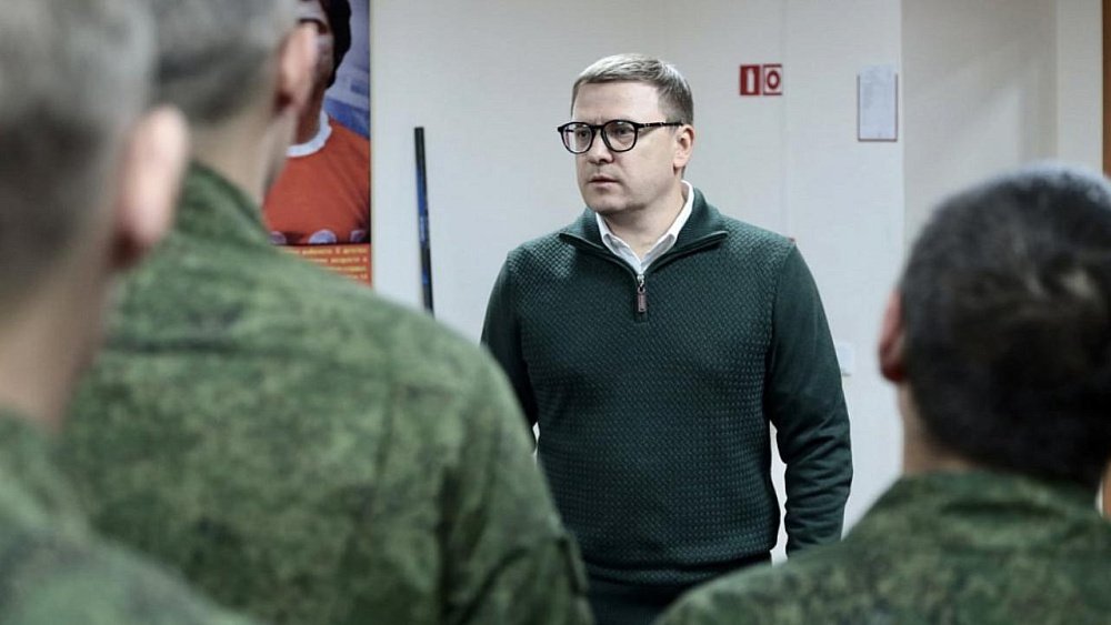 Алексей Текслер поздравил чебаркульских артиллеристов с присвоением гвардейского звания