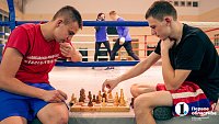 Шах, мат и нокаут — в Челябинске приглашают на тренировки по шахбоксу